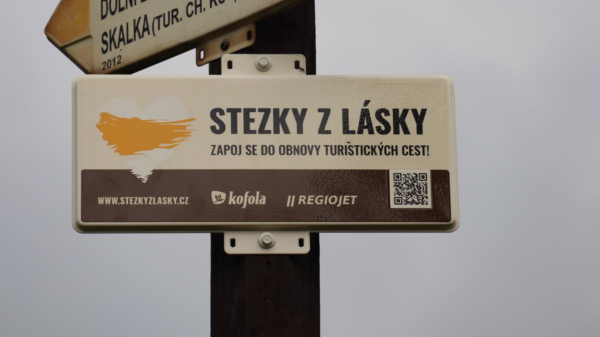 Pro opravy stezek po celém Česku počítají turisté s dobrovolníky